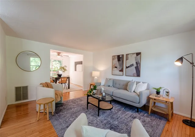Listing Photo 4 - Condo for sale in building located at 3210 Sherwood Dr, Walworth, NY 14568