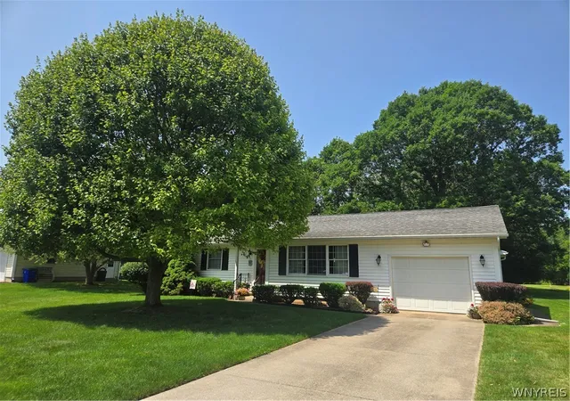 Photo 1 of Sale Pending at 105 Eastview Dr, Medina, NY 14103 | MLS# B1697948 | Listing updated on 2026-07-22