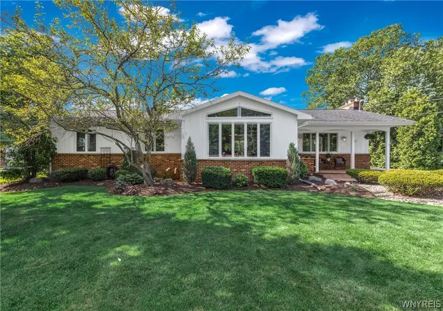 1st image of 2932 Brent Dr, Sanborn, NY 14132 | MLS# B1697318