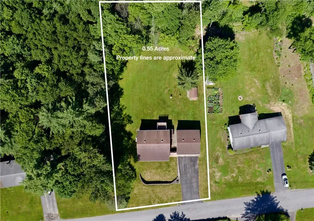 2nd image of 148 Collins Dr, Oneonta, NY 13820 | MLS# R1697565