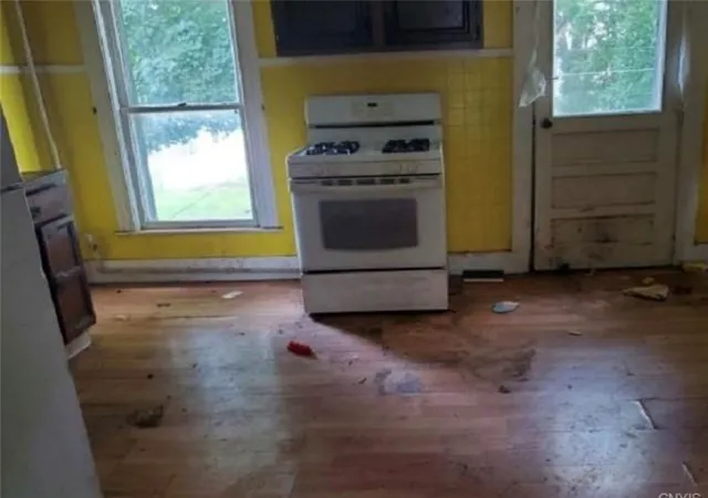 Photo 3 of Multi family home for sale at 501 Spaulding St, Elmira, NY 14904 | MLS# R1698069 | Listing updated on 2026-07-13
