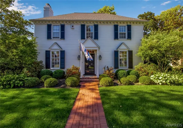 Photo 1 of Sale Pending at 32 Saint Georges, Buffalo, NY 14222 | MLS# B1695471 | Listing updated on 2026-07-28