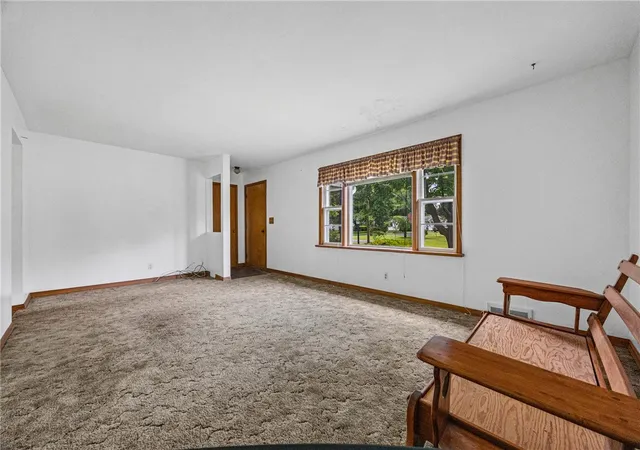 4th image of 40 Ramblewood Dr, North Chili, NY 14514 | MLS# R1698048