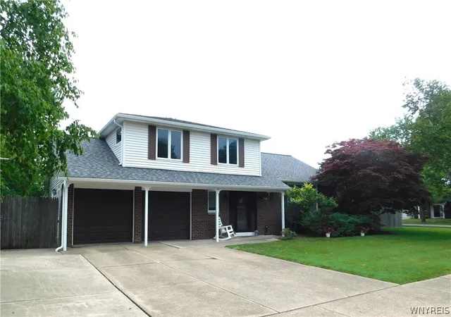 2nd image of 30 Woodview St St, Depew, NY 14043 | MLS# B1696628