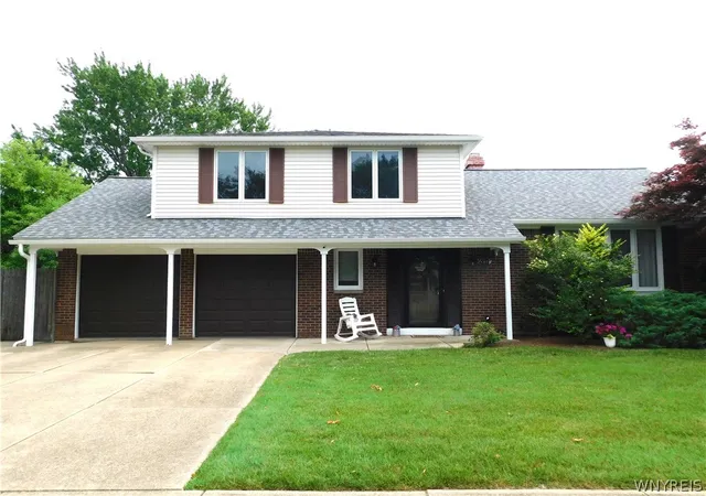 3rd image of 30 Woodview St St, Depew, NY 14043 | MLS# B1696628
