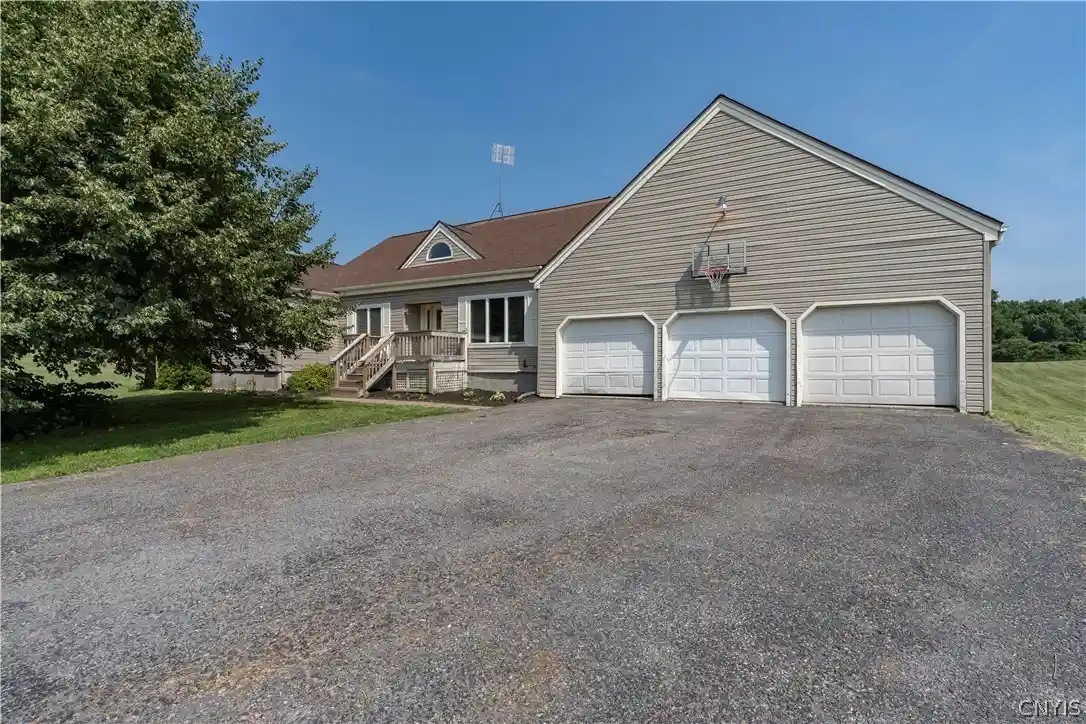 Photo 1 of Single family home for sale at 19707 Minkler Rd, Adams Center, NY 13606 | MLS# S1697949 | Listing updated on 2026-10-06