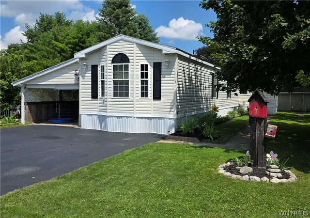Photo 3 of Sale Pending at 3233 Pratt Rd #30B, Batavia, NY 14020 | MLS# B1698079 | Listing updated on 2026-07-30