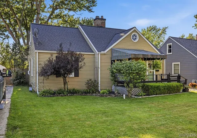 2nd image of 1278 E Park Rd, Grand Island, NY 14072 | MLS# B1697281