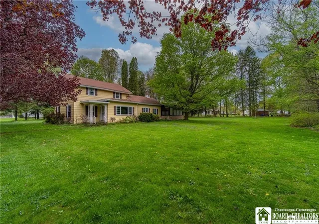 Photo 3 of Single family home for sale at 62 Ivory St, Frewsburg, NY 14738 | MLS# R1697610 | Listing updated on 2026-07-20
