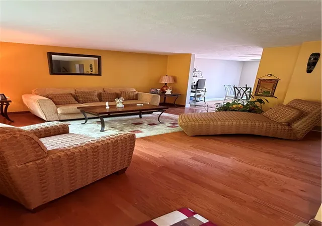 Photo 2 of Sale Pending at 32 Debran Dr, Henrietta, NY 14467 | MLS# R1695833 | Listing updated on 2026-07-31