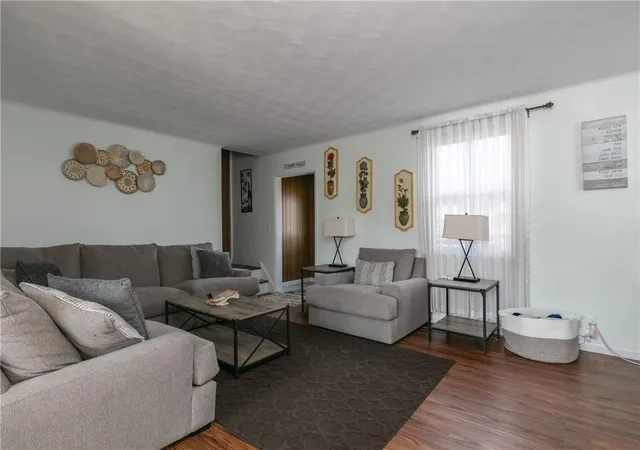 2nd image of 182 North Pl, Corning, NY 14830 | MLS# R1696325