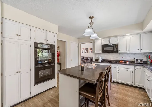 5th image of 705 Sara Ct, Lewiston, NY 14092 | MLS# B1697802