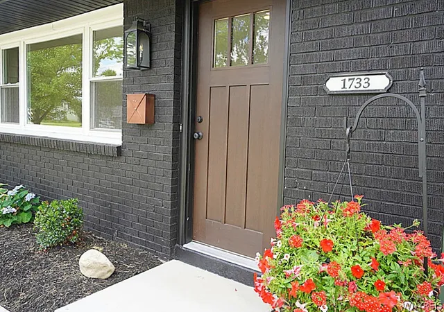 5th image of 1733 Leah Dr, North Tonawanda, NY 14120 | MLS# B1698090