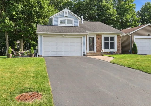 2nd image of 51 Winfield Ln, Webster, NY 14580 | MLS# R1697417
