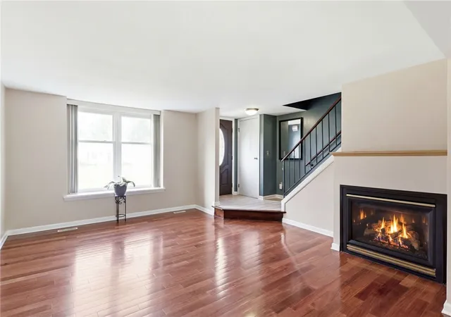 4th image of 51 Winfield Ln, Webster, NY 14580 | MLS# R1697417