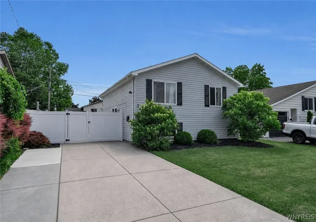 2nd image of 79 Terrell St, Depew, NY 14043 | MLS# B1697951