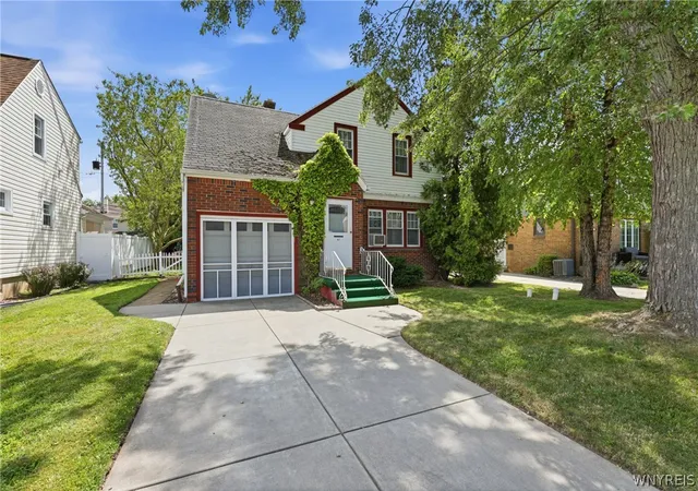 Photo 2 of Sale Pending at 47 Linden Ave, Kenmore, NY 14217 | MLS# B1696934 | Listing updated on 2026-07-18