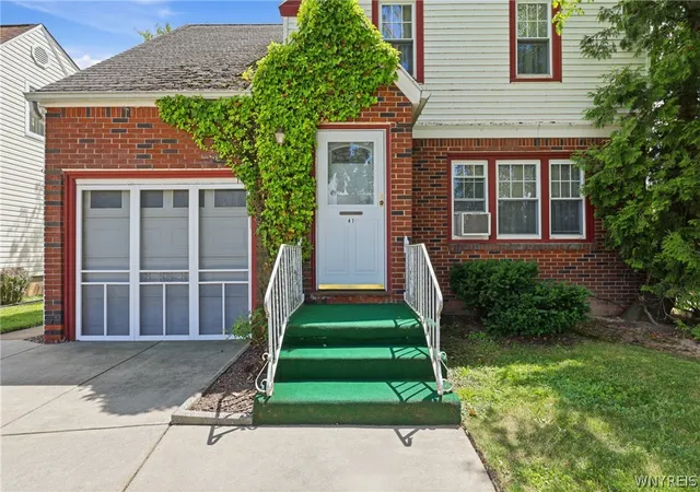 Photo 3 of Sale Pending at 47 Linden Ave, Kenmore, NY 14217 | MLS# B1696934 | Listing updated on 2026-07-18