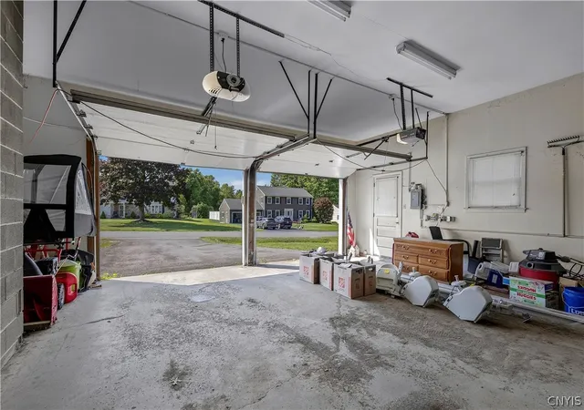 49th image of 65 Woodberry Rd, New Hartford, NY 13413 | MLS# S1697956