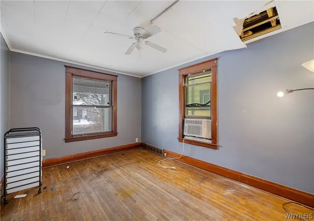 Photo 3 of Single family home for sale at 1703 Niagara St, Niagara Falls, NY 14303 | MLS# B1697180 | Listing updated on 2026-07-14