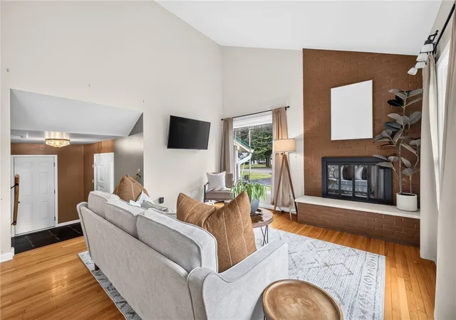 Photo 5 of Single family home for sale at 136 Holiday Ln, Canandaigua, NY 14424 | MLS# R1696102 | Listing updated on 2026-08-02
