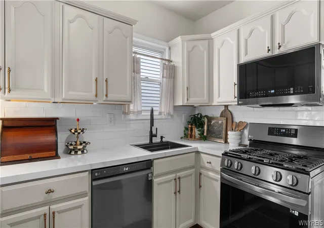 Photo 4 of Sale Pending at 30 Villa Ave, Buffalo, NY 14216 | MLS# B1697962 | Listing updated on 2026-08-01