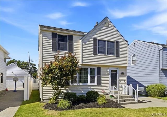 5th image of 384 Moore Ave, Buffalo, NY 14223 | MLS# B1698165