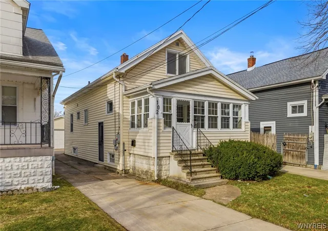 Photo 2 of Sale Pending at 102 Rosedale St, Buffalo, NY 14207 | MLS# B1698191 | Listing updated on 2026-07-30