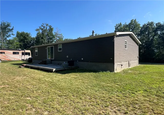 Photo 4 of Manufactured home for sale at 439 Simkin Rd, Elmira, NY 14901 | MLS# R1697292 | Listing updated on 2026-07-14