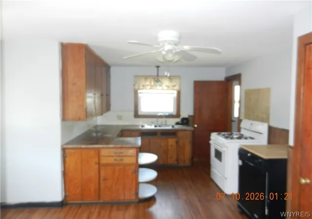 2nd image of 133 Miller Ave Ave, Hamburg, NY 14219 | MLS# B1698189