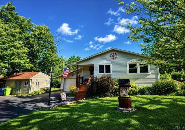 Photo 2 of Sale Pending at 1943 Falls Rd, Chittenango, NY 13037 | MLS# S1698133 | Listing updated on 2026-07-28