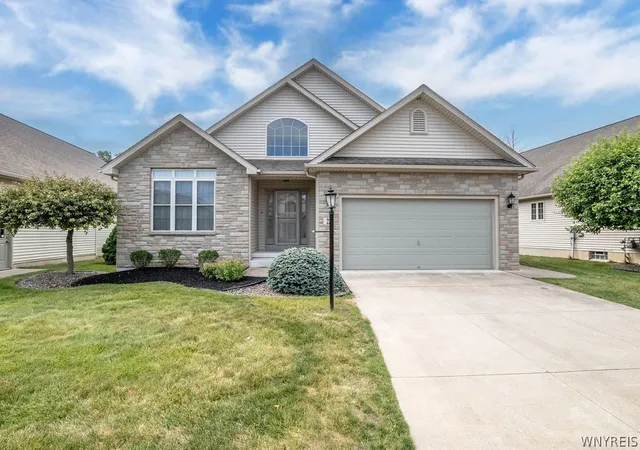 1st image of 22 Forest Lake Dr, Wheatfield, NY 14120 | MLS# B1697723