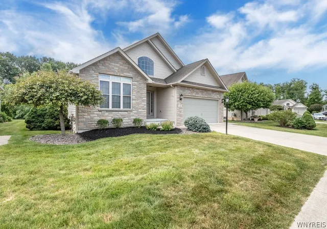 2nd image of 22 Forest Lake Dr, Wheatfield, NY 14120 | MLS# B1697723