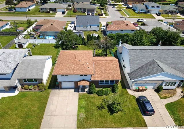 Photo 2 of Sale Pending at 75 Fairoaks Ln, Buffalo, NY 14227 | MLS# B1698221 | Listing updated on 2026-07-30