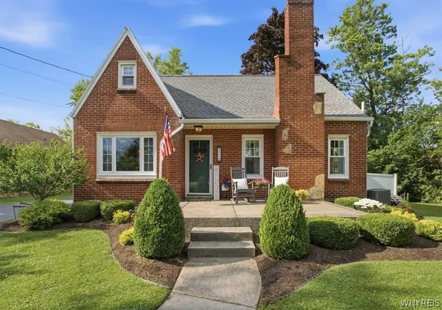 2nd image of 5370 Seneca St, Buffalo, NY 14224 | MLS# B1697689
