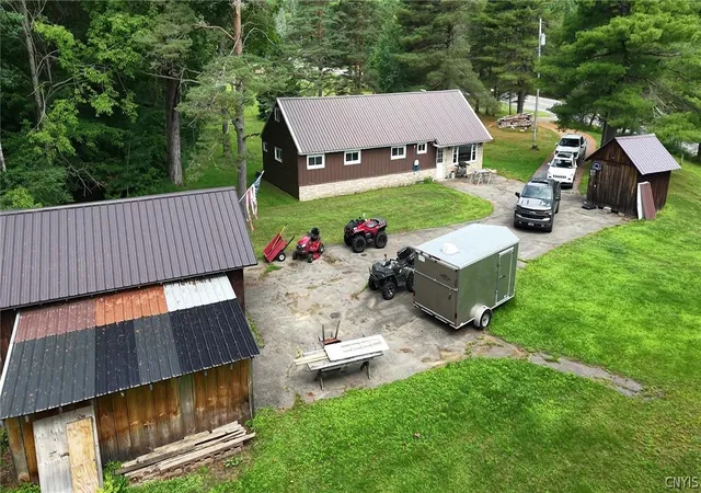 2nd image of 1862 State Route 365, Cold Brook, NY 13324 | MLS# S1698149