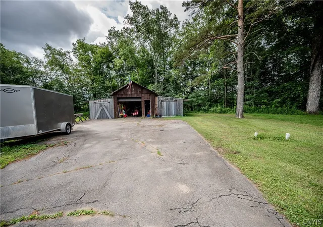 3rd image of 1862 State Route 365, Cold Brook, NY 13324 | MLS# S1698149