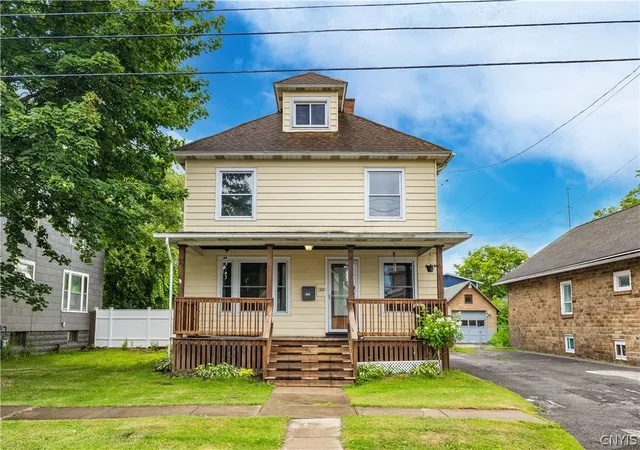 1st image of 1307 Maple St, Utica, NY 13502 | MLS# S1697538