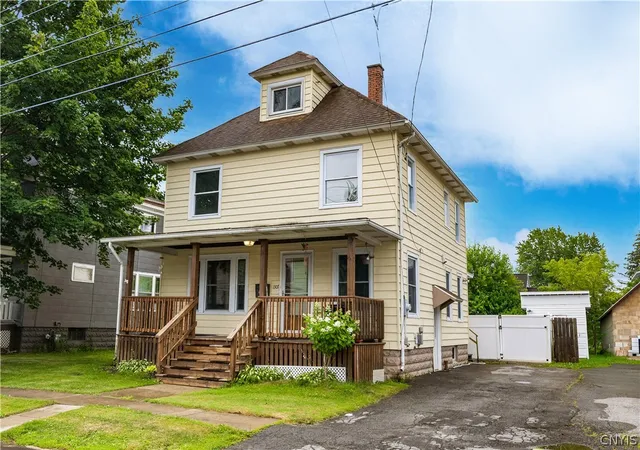 2nd image of 1307 Maple St, Utica, NY 13502 | MLS# S1697538