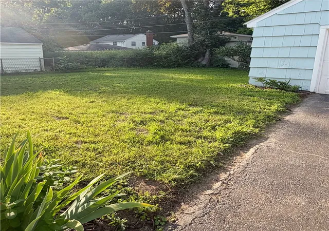 Photo 3 of Sale Pending at 168 Birchwood Dr, Rochester, NY 14622 | MLS# R1694333 | Listing updated on 2026-07-29