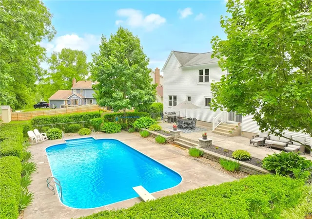 2nd image of 75 County Clare Crescent, Fairport, NY 14450 | MLS# R1698227