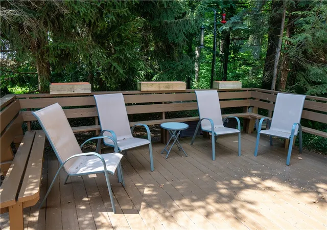 3rd image of 902 Copperkettle Rd, Webster, NY 14580 | MLS# R1698318