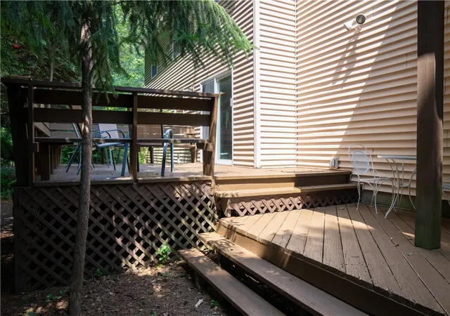 5th image of 902 Copperkettle Rd, Webster, NY 14580 | MLS# R1698318