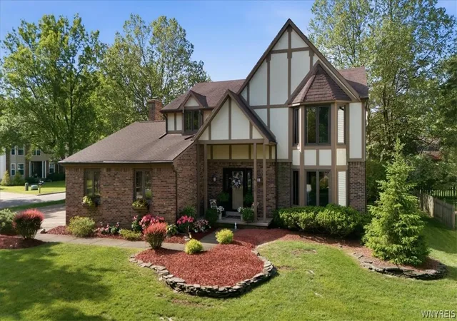 1st image of 34 Birdsong Cir, East Amherst, NY 14051 | MLS# B1698041