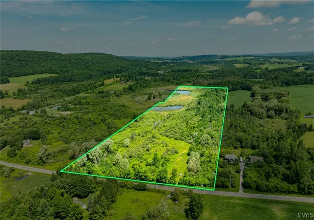 Photo 12 of Sale Pending at 8289 Number 4 Rd W, Manlius, NY 13104 | MLS# S1698095 | Listing updated on 2026-07-24