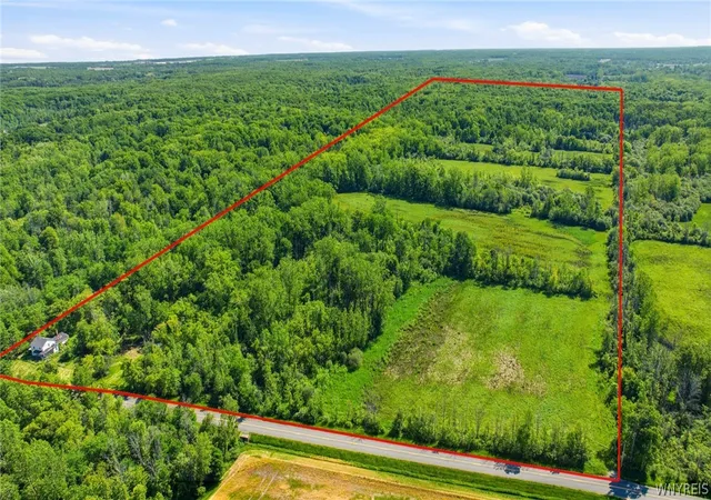 1st image of 2003 Johnson Creek Rd, Somerset, NY 14012 | MLS# B1697034