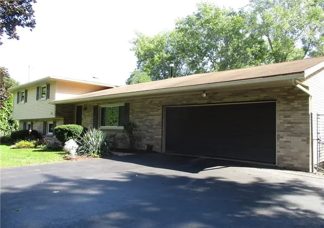 1st image of 45 Brasser Dr, Chili, NY 14624 | MLS# R1698362