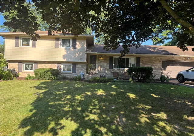 2nd image of 45 Brasser Dr, Chili, NY 14624 | MLS# R1698362