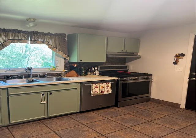 39th image of 45 Brasser Dr, Chili, NY 14624 | MLS# R1698362