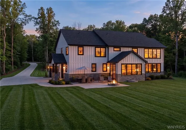 2nd image of 5797 Chestnut Ridge Rd, Orchard Park, NY 14127 | MLS# B1698224